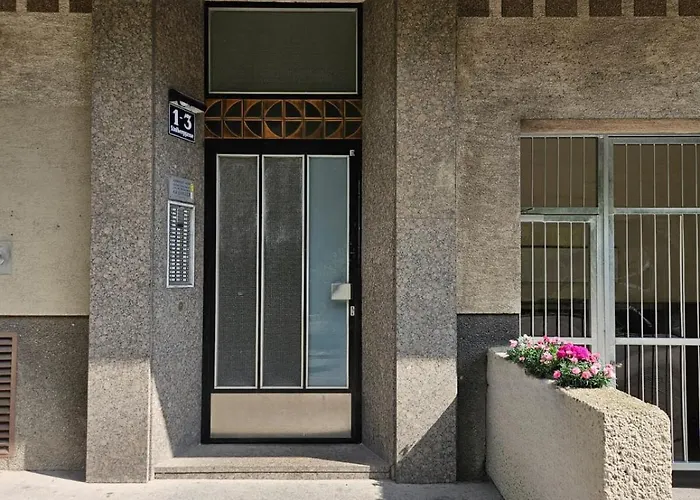 Apartment Carro
